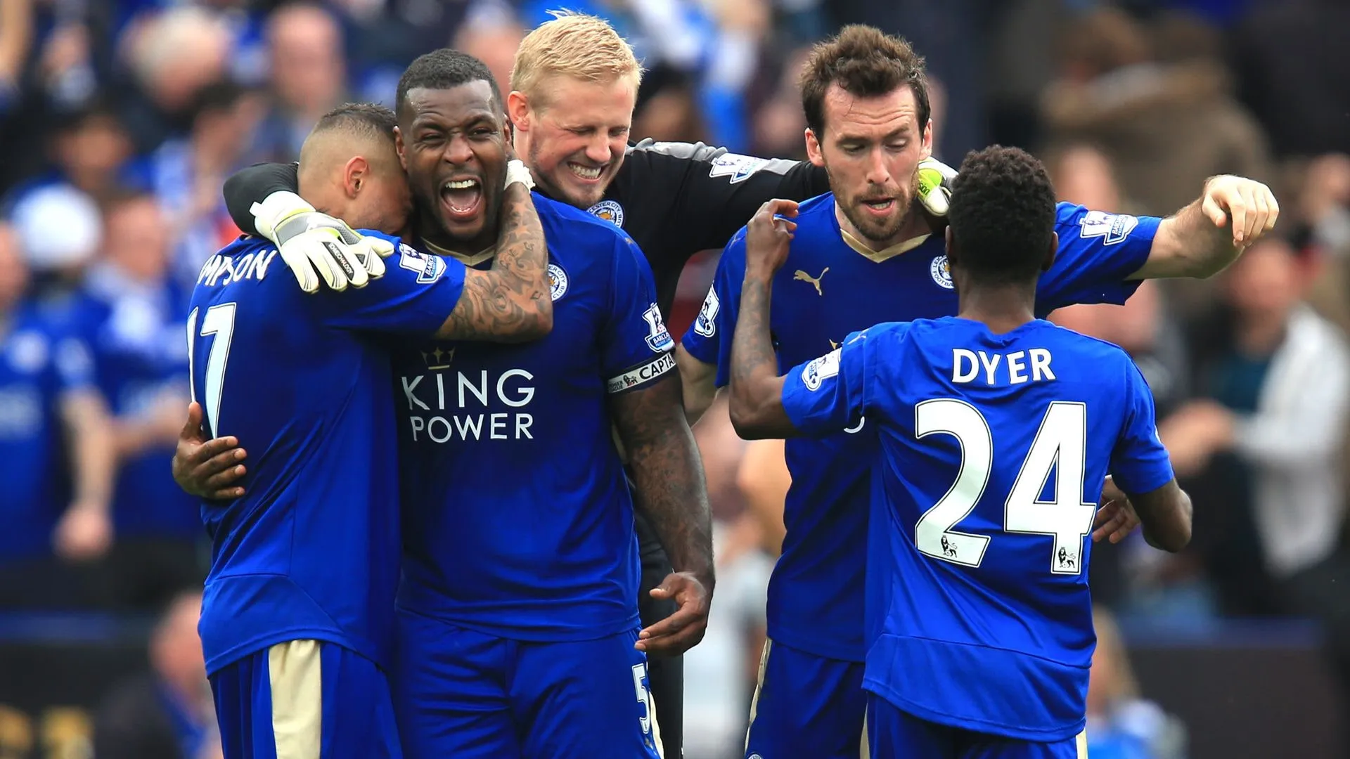 Lịch Sử Phát Triển Biểu Tượng Và Áo Bóng Đá Của Leicester City