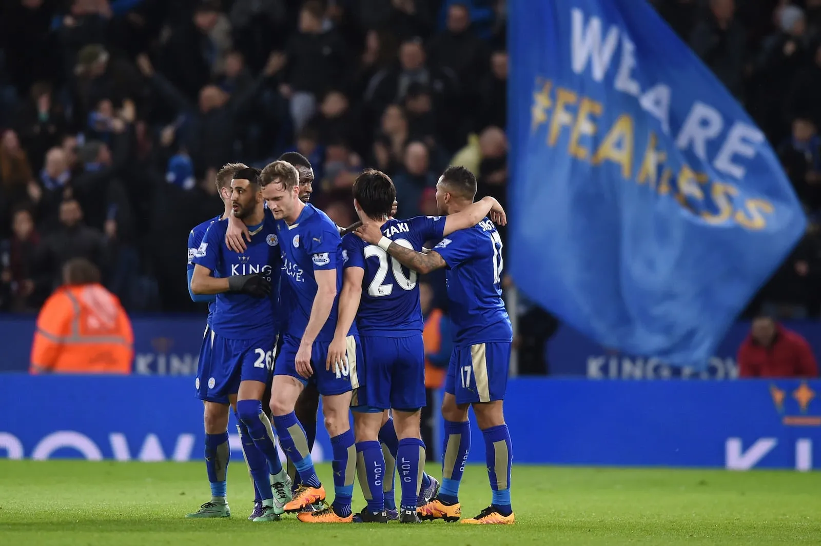 Lịch Sử Phát Triển Biểu Tượng Và Áo Bóng Đá Của Leicester City